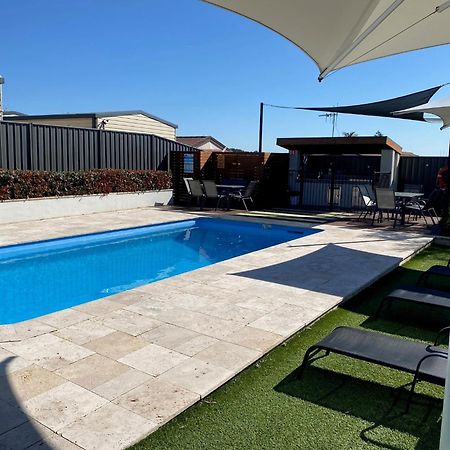 Crestview Tourist Park Ξενοδοχείο Queanbeyan Εξωτερικό φωτογραφία